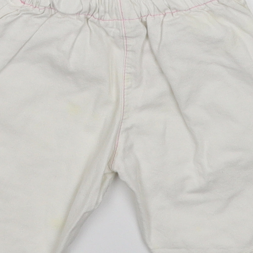 Preworn Girls White Capri Trousers Size 6-9 Months