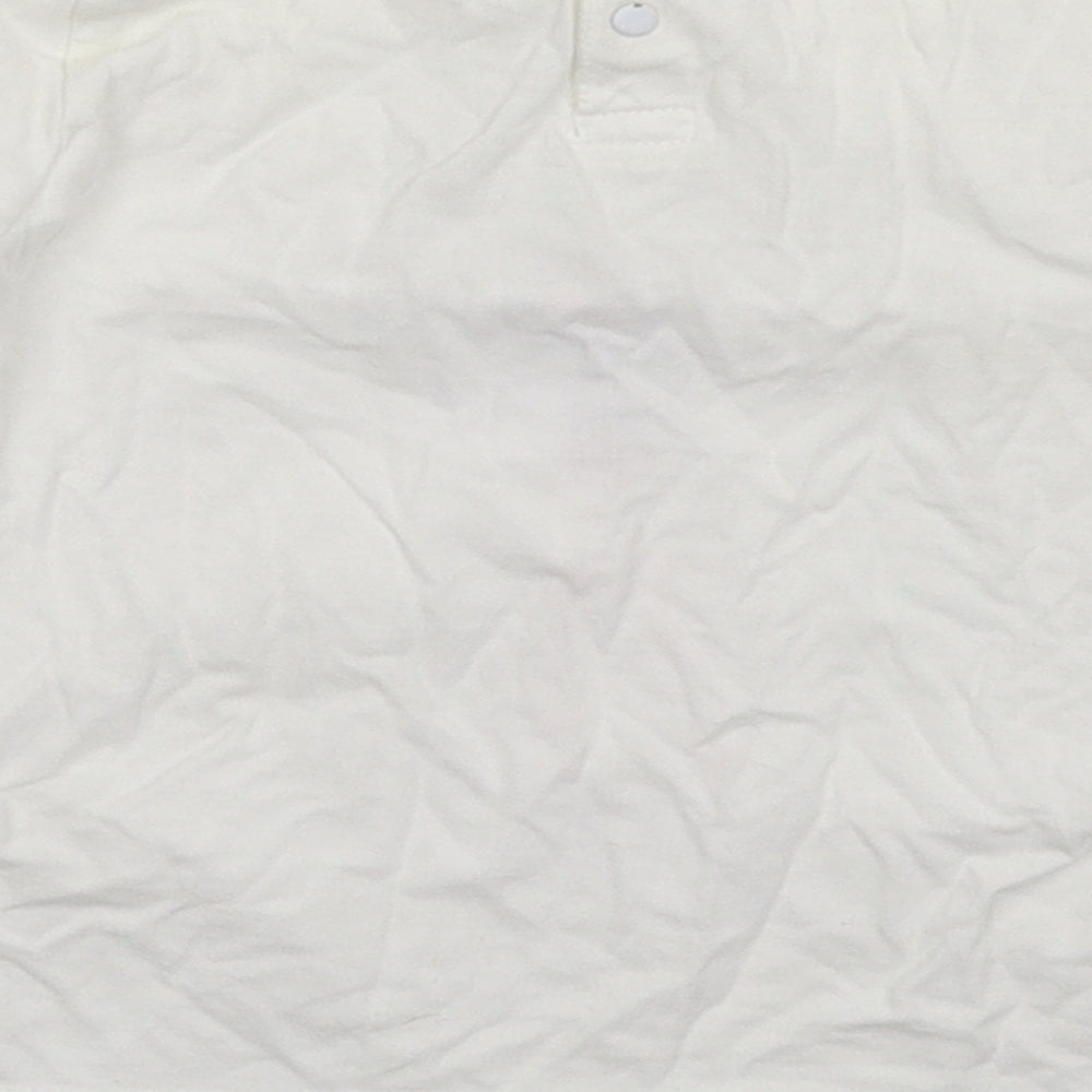 DP... am Girls White Basic T-Shirt Size 5 Years