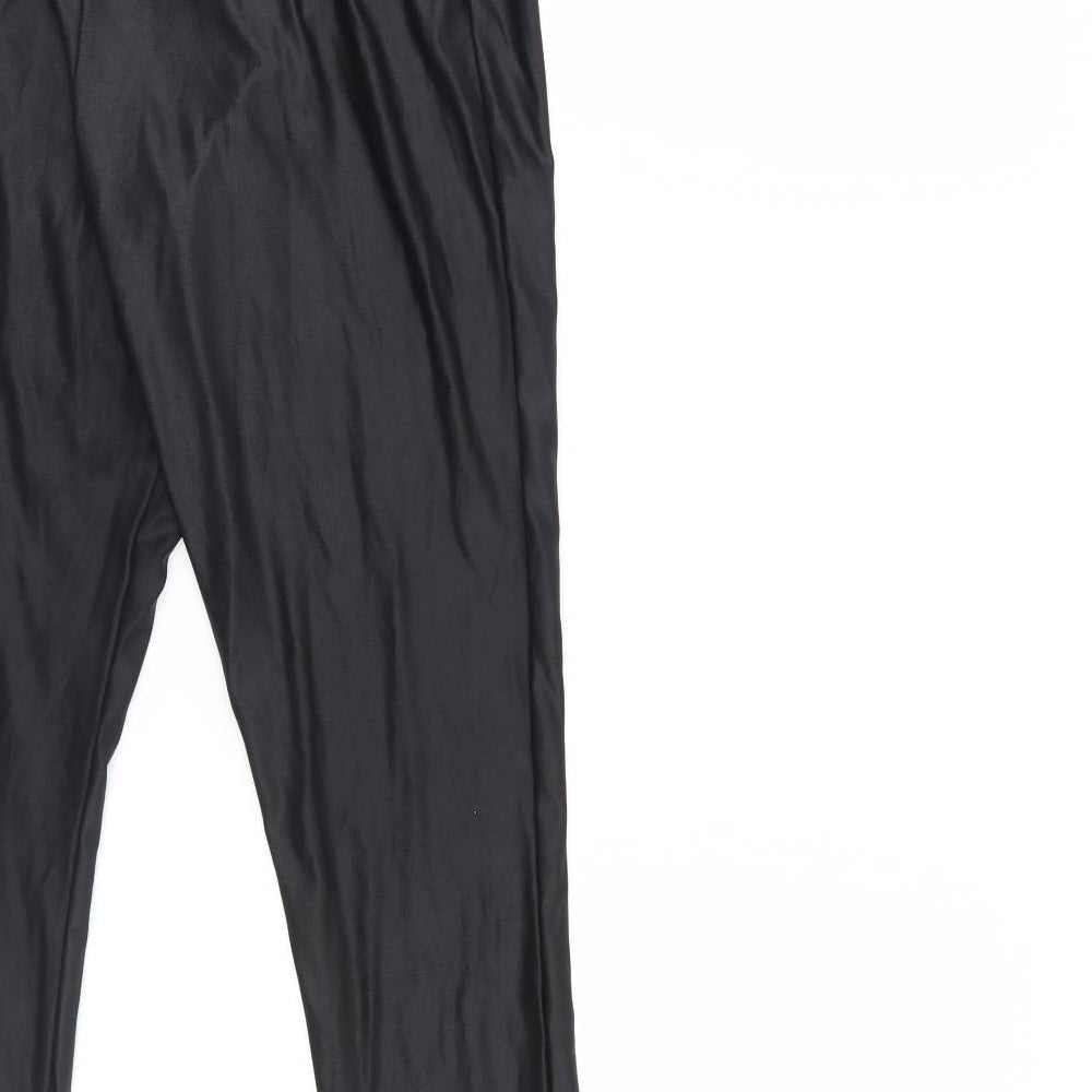 Brand and care label for ASOS women’s black cropped leggings, 24-inch leg