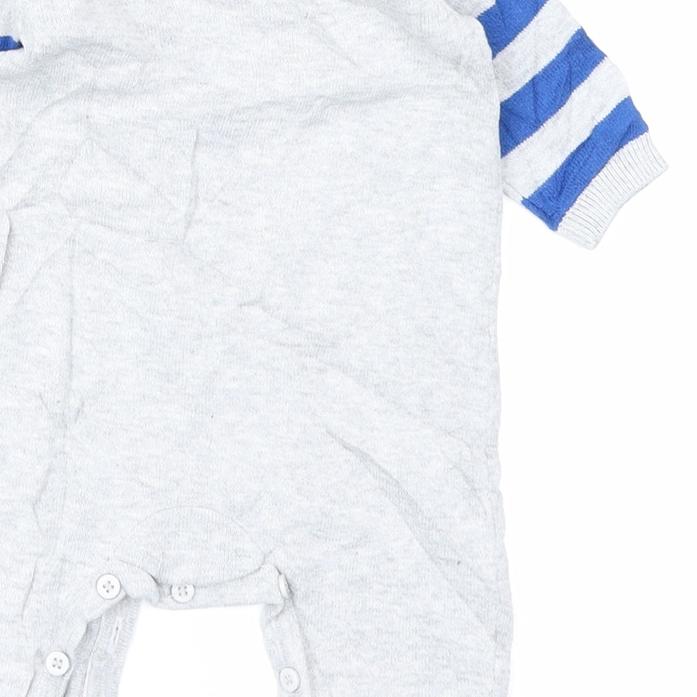 Brand and care label for Mini Club boys’ grey knit babygrow one-piece size newborn