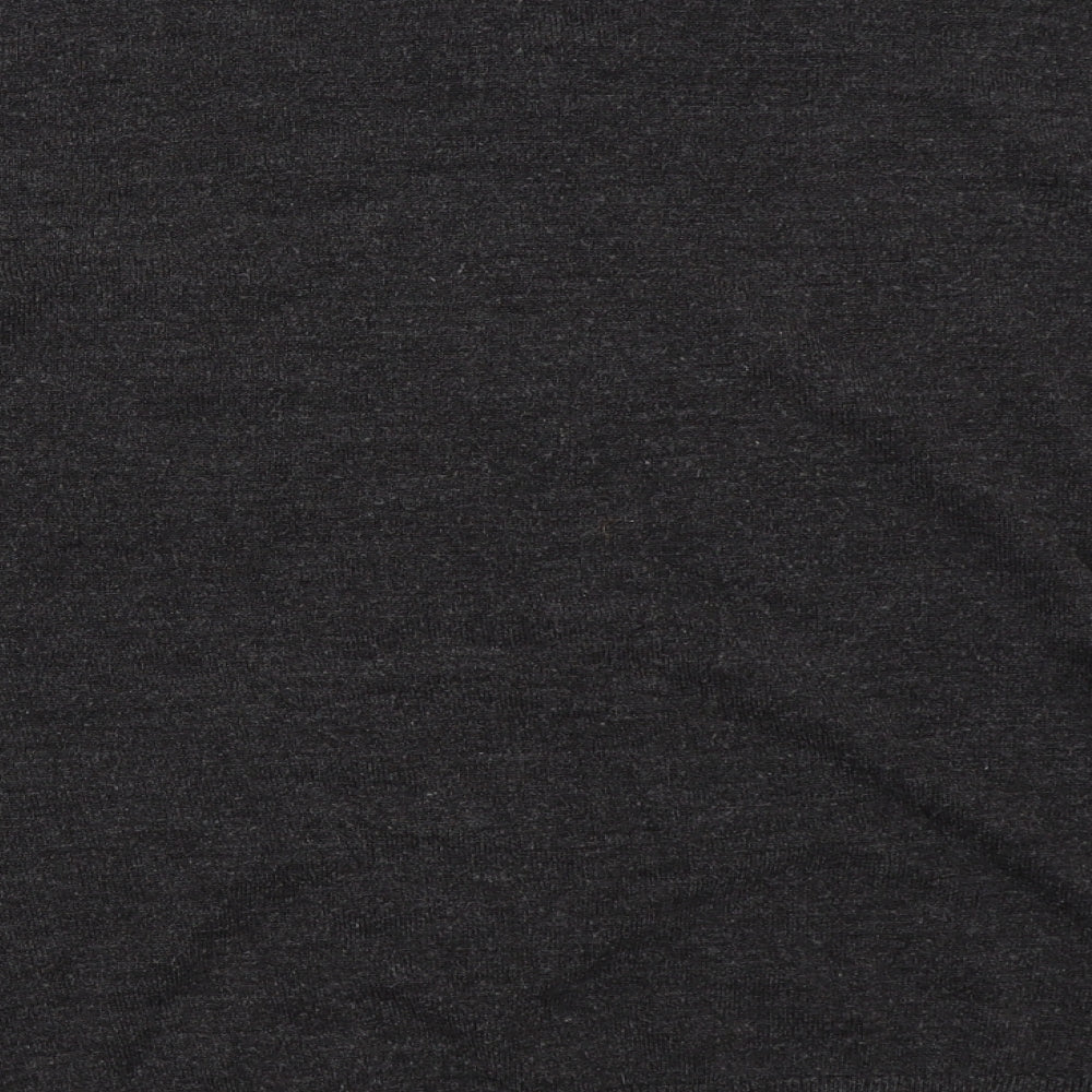 Brand and care label for Easy men’s grey jumper, size L
