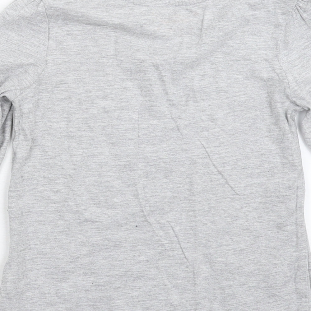 Brand and care label for Young Dimension girls’ grey basic t-shirt, size 6-7, years