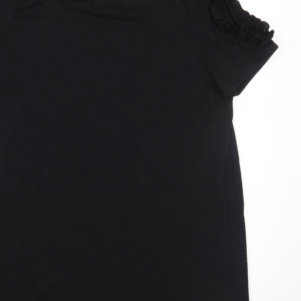 Brand and care label for Papaya women’s black basic t-shirt, size M