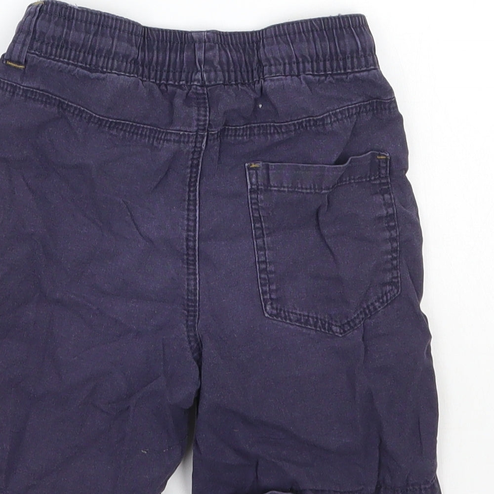 Brand and care label for Denim & Co. boys’ blue bermuda shorts, size 3-4, years