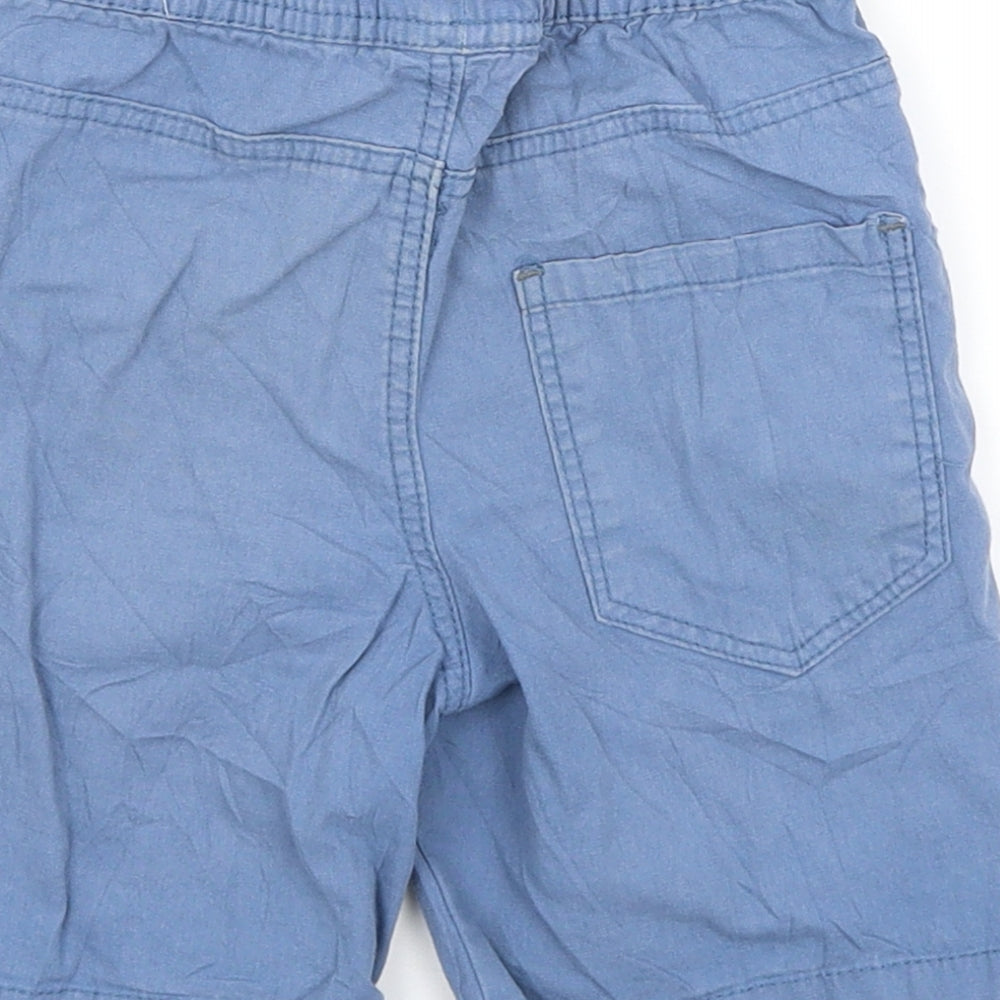 Brand and care label for Denim Co boys’ blue bermuda shorts, size 3-4, years