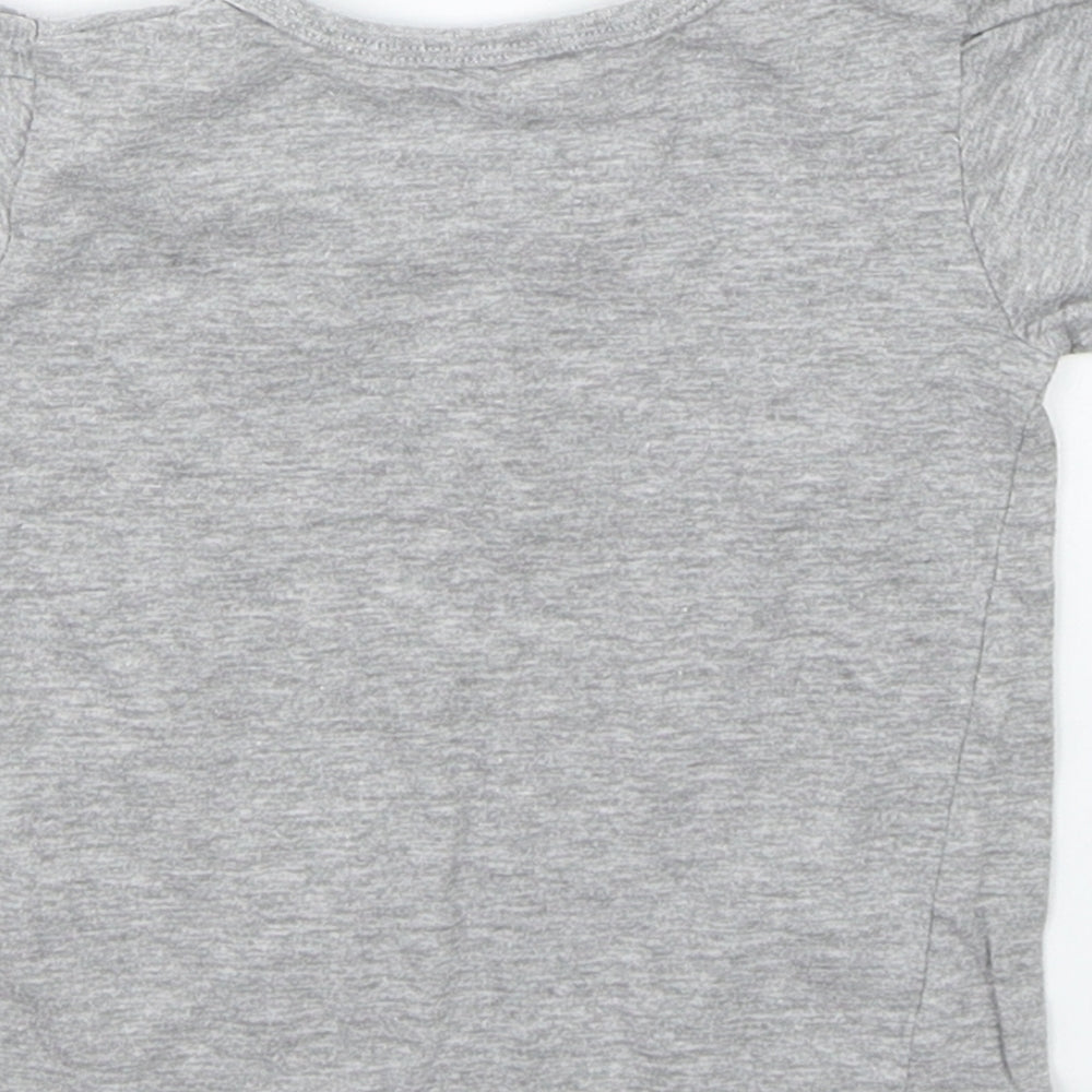 Brand and care label for Preworn girls’ grey basic t-shirt, size 6-9, months