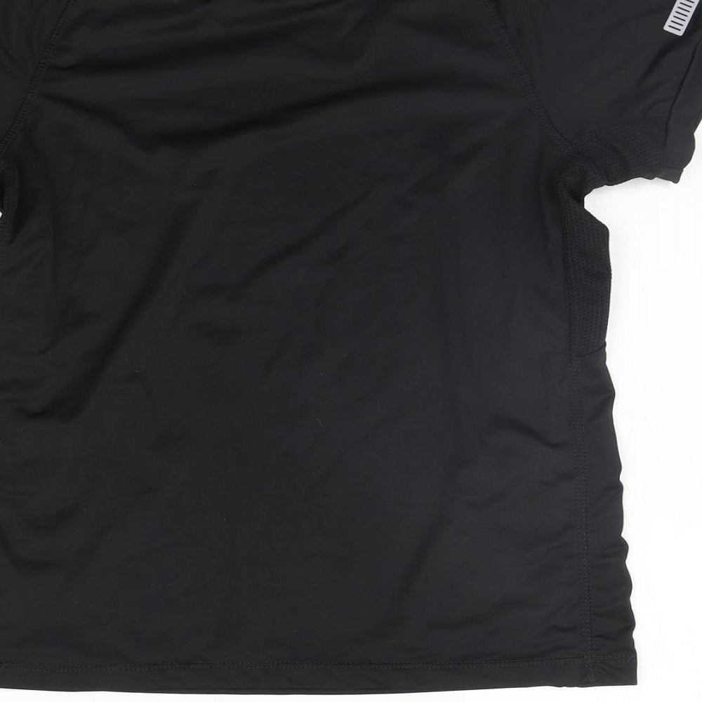 Brand and care label for Admiral girls’ black basic t-shirt, size 10-11, years