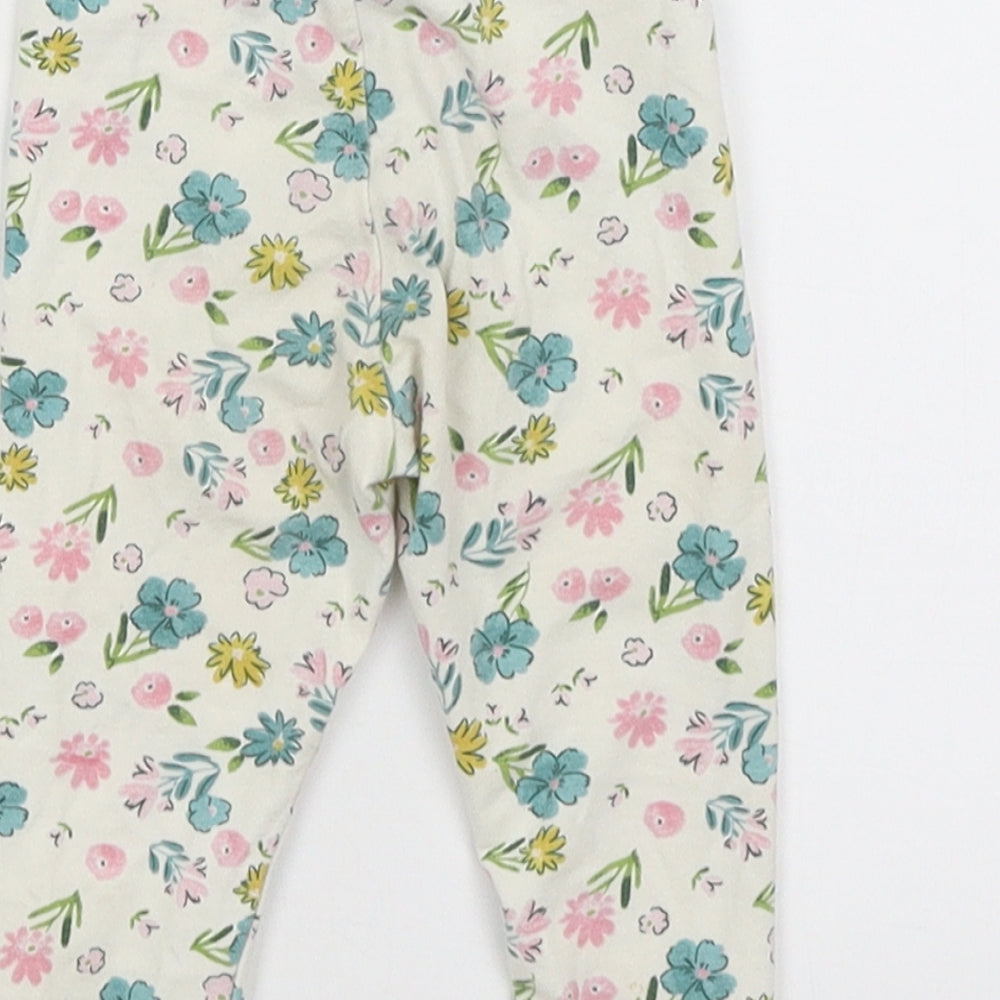 Brand and care label for Primark Baby White Flecked sweatpants, size 6-9, Months