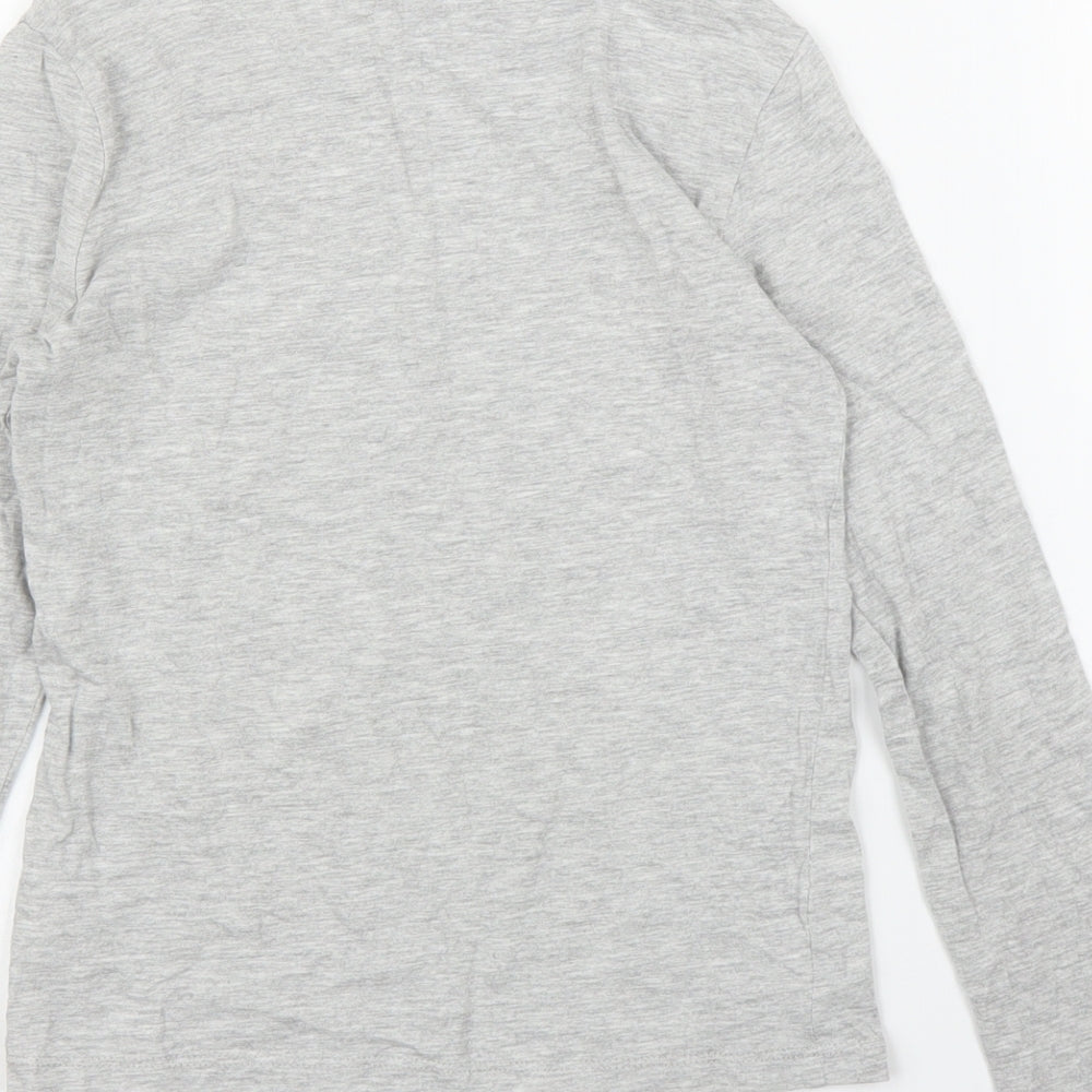 Brand and care label for H&M girls’ grey basic t-shirt, size 7, years