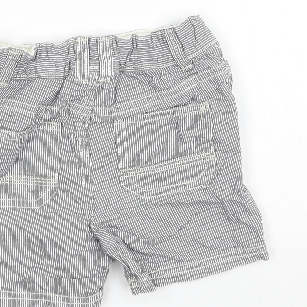 Brand and care label for Tu Baby White Striped Cropped Leggings, size 9-12, Months