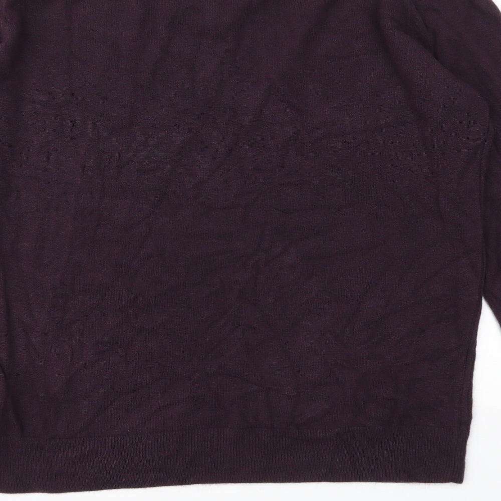 Brand and care label for Vintage Garment men’s purple pullover sweatshirt, size L