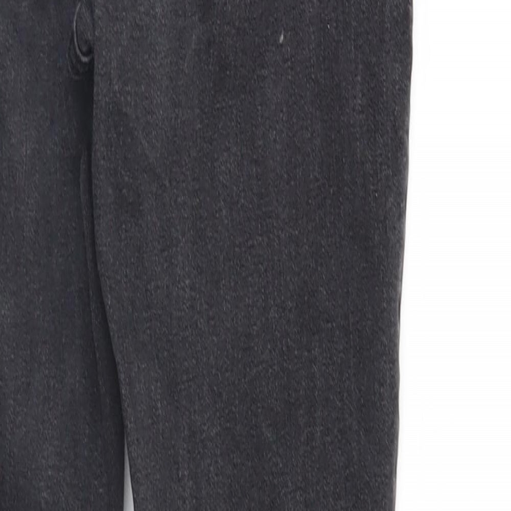 Brand and care label for Denim & Co. women’s black denim tapered jeans, size UK 6, 26-inch leg