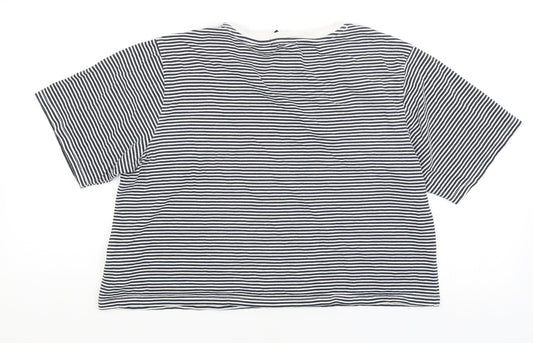 FOREVER 21 Womens Black Striped Cropped T-Shirt Size S