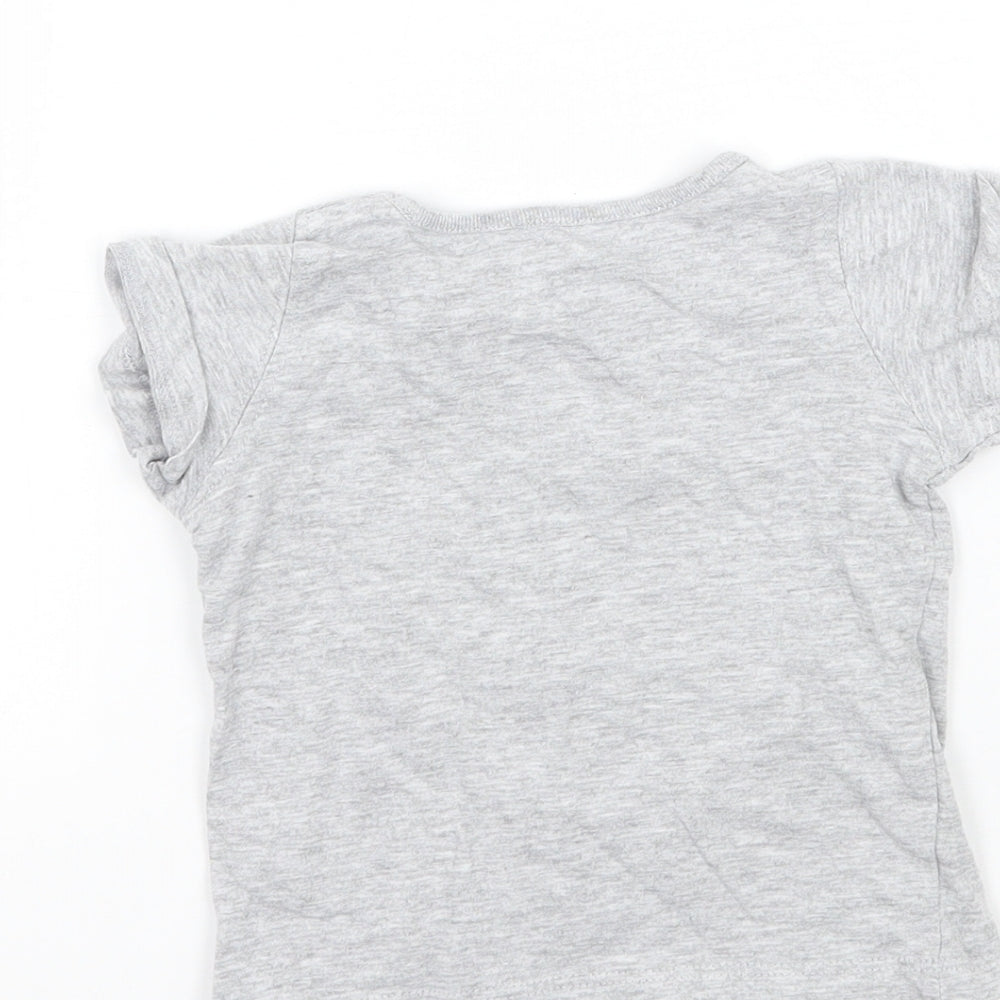 Brand and care label for Pep&Co girls’ grey basic t-shirt, size 9-12, months
