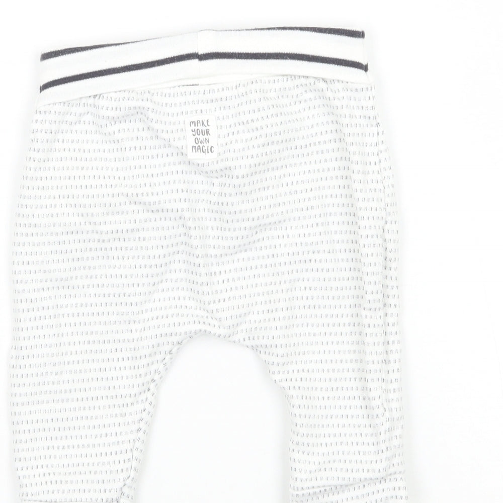 Mammas & Pappas Baby White Geometric Sweatpants Trousers Size 3-6 Months