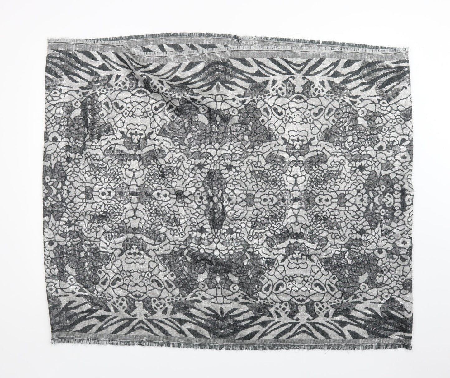 Preworn Womens Grey Floral Shawl/Wrap