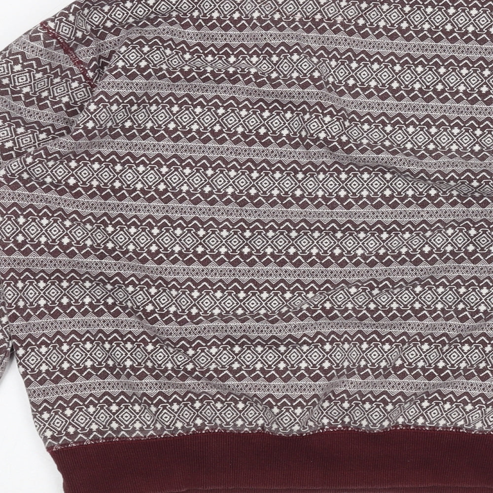 Brand and care label for Easy men’s red jumper, size M