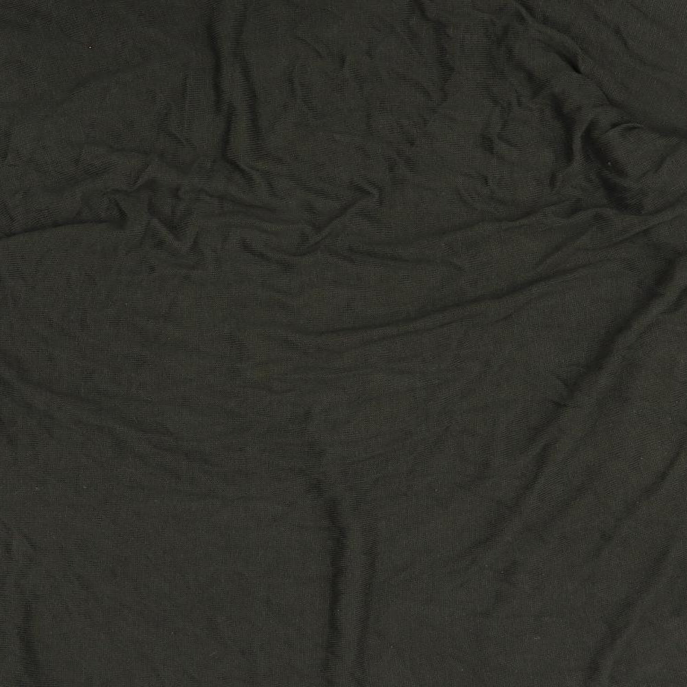 Brand and care label for Kenneth Coce women’s green basic t-shirt, size L
