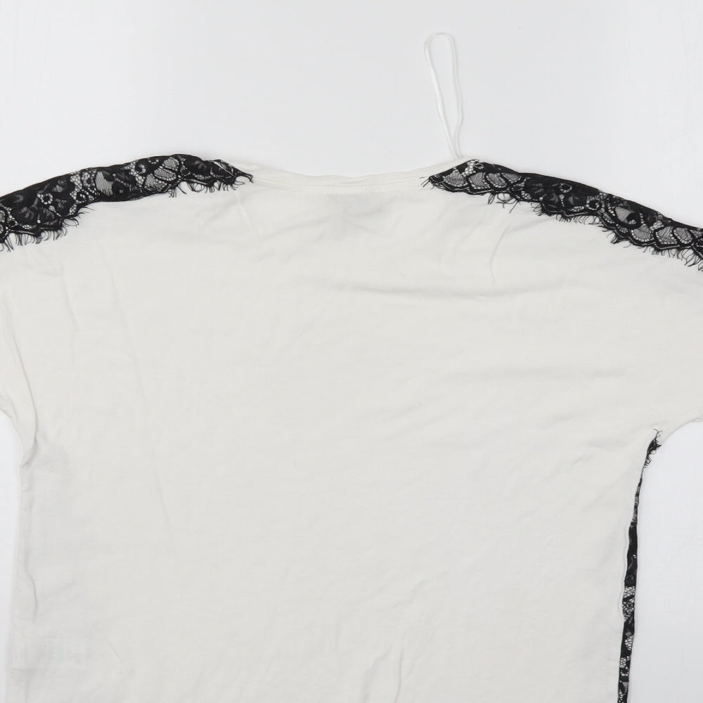 Brand and care label for Papaya women’s white floral basic t-shirt, size UK 8
