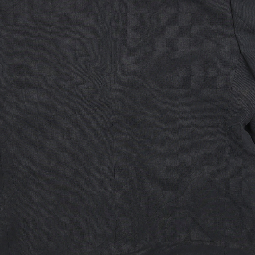 Brand and care label for Cecil gee men’s grey jacket blazer, size 42