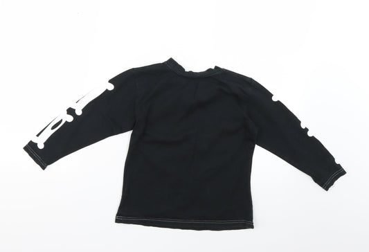 Preworn Boys Black Geometric Basic T-Shirt Size 5-6 Years