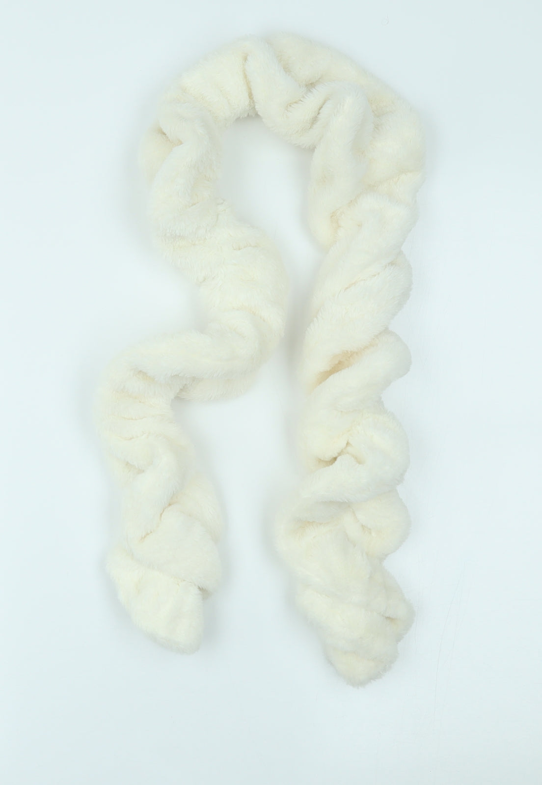 Preworn Womens Ivory Scarf