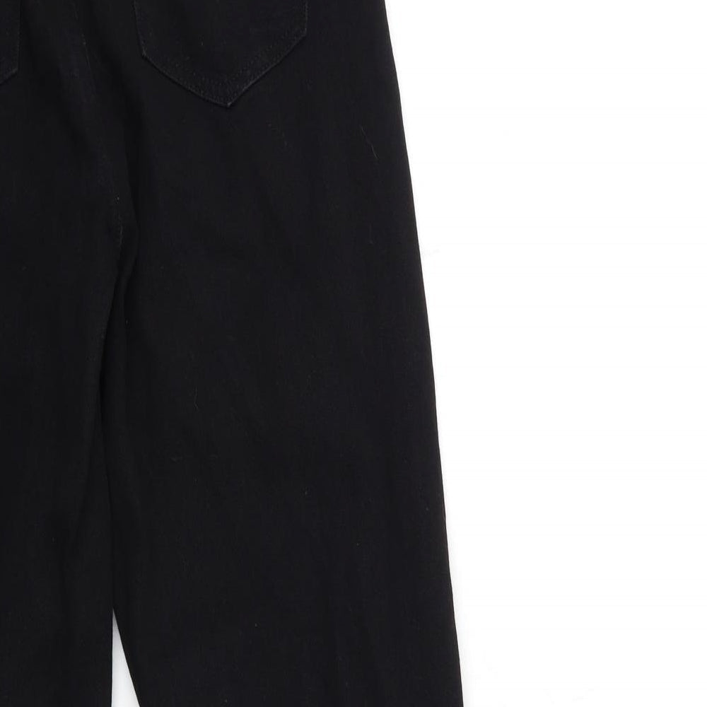 Brand and care label for Missguided women’s black denim mom jeans, size UK 6, 29-inch leg