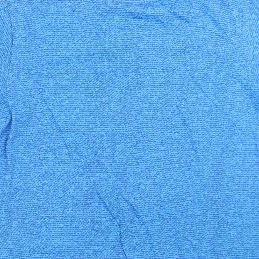 Brand and care label for Lee Cooper boys’ blue basic t-shirt, size 13, years