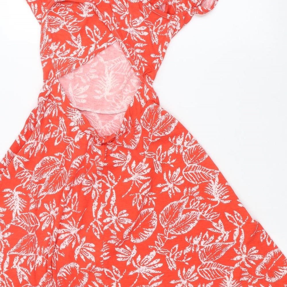Brand and care label for Club L women’s red a-line, size UK 8