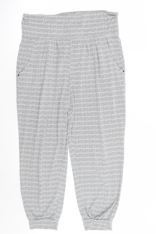 ESMARA Womens White Geometric Trousers Size 14 L25 in