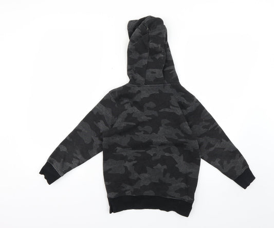 Matalan Boys Grey Camouflage Pullover Hoodie Size 7 Years