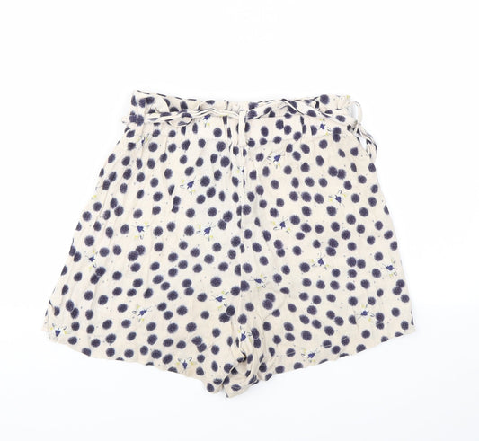 H&M Womens Ivory Cut-Off Shorts Size 4 - STRECHY WAISTBAND