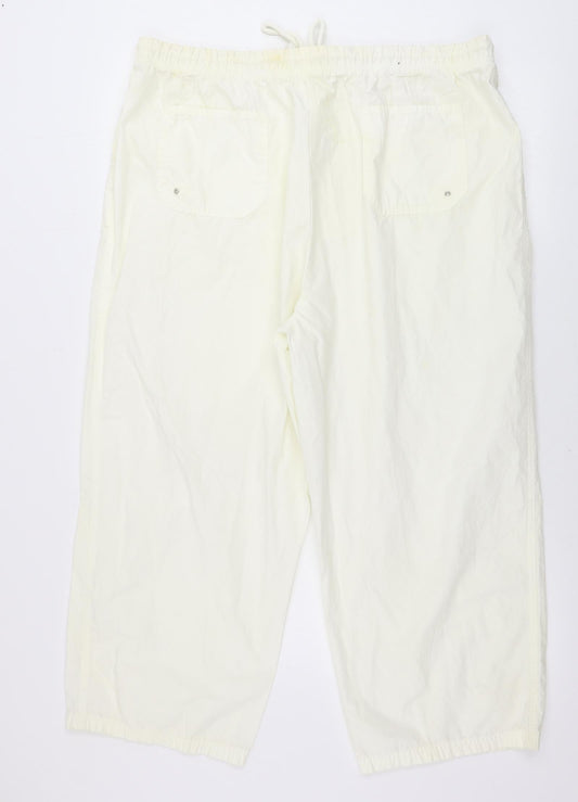 Preworn Womens Ivory Trousers Size 38 in L25 in