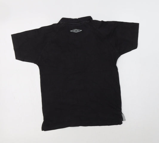 Umbro Boys Black Cotton Basic T-Shirt Size 9-10 Years V-Neck