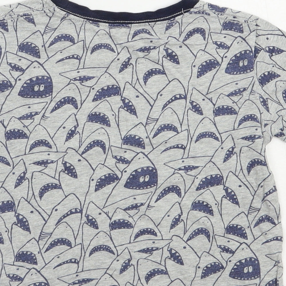 Gap Boys Grey Geometric Cotton Pullover T-Shirt Size 4 Years Crew Neck Pullover - Shark Print