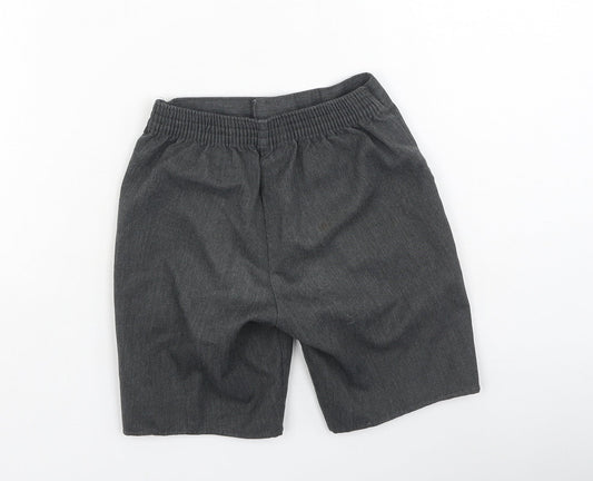 Preworn Boys Grey Cotton Cropped Trousers Size 5 Years Regular