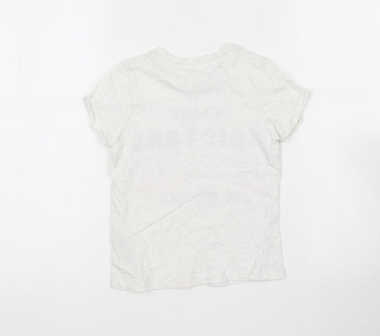 Marks and Spencer Girls White Cotton Basic T-Shirt Size 6-7 Years Round Neck - Unicorn