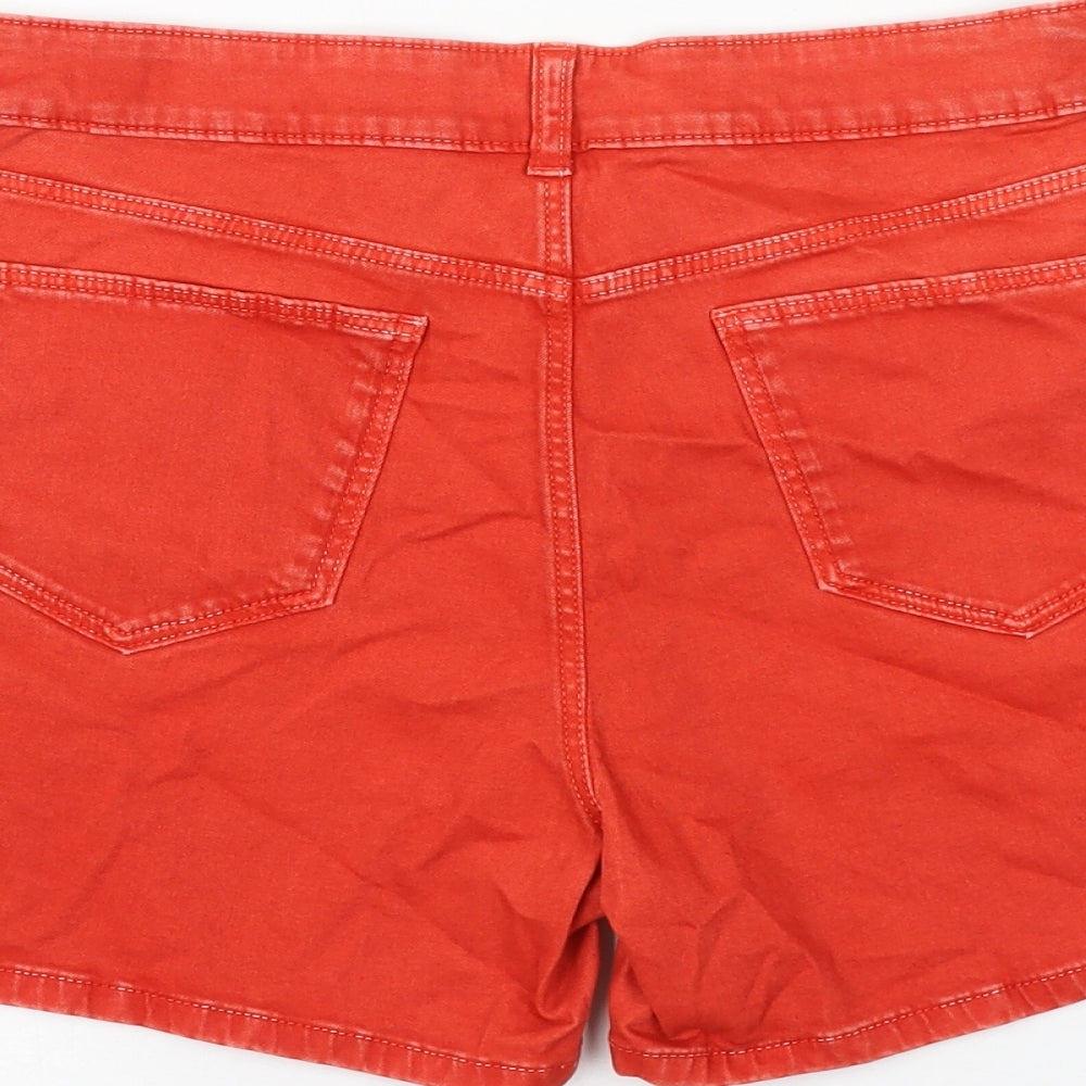 Preworn Womens Red Polyester Hot Pants Shorts Size 30 in L5 in Regular Zip