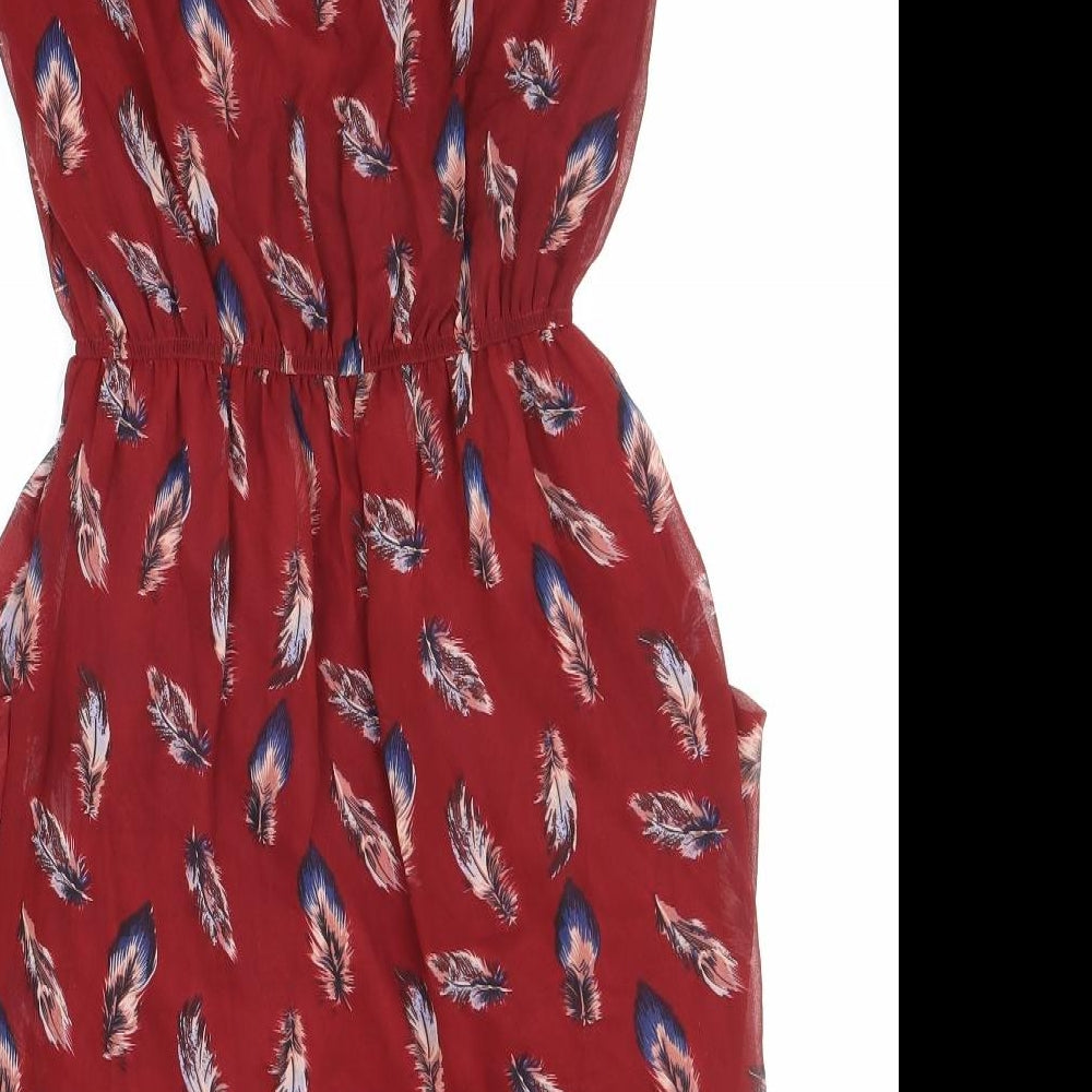 TENKI Womens Red Geometric Polyester Mini Size S Boat Neck Pullover - Feather Print