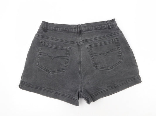 Denim Clothing Company Womens Grey Cotton Mom Shorts Size 30 in Regular Zip