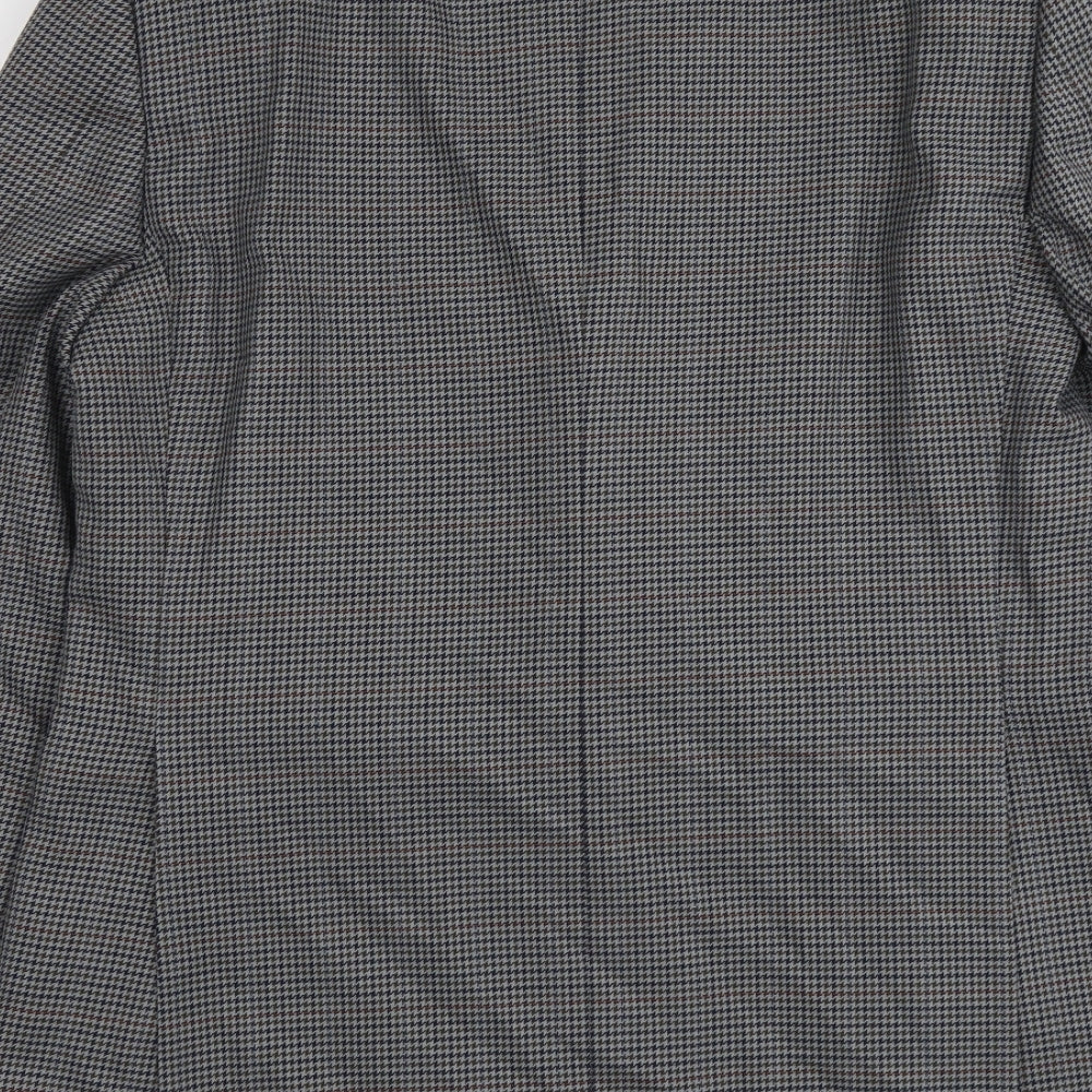 Brand and care label for Wellington men’s grey houndstooth polyester jacket suit jacket, size L, regular