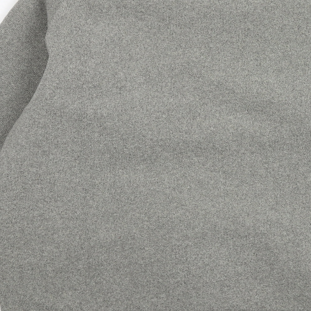 Brand and care label for Maine New England men’s grey polyester pullover sweatshirt, size M