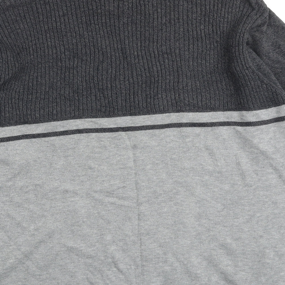 Brand and care label for Canada men’s grey mock neck cotton jumper, size M, long sleeve