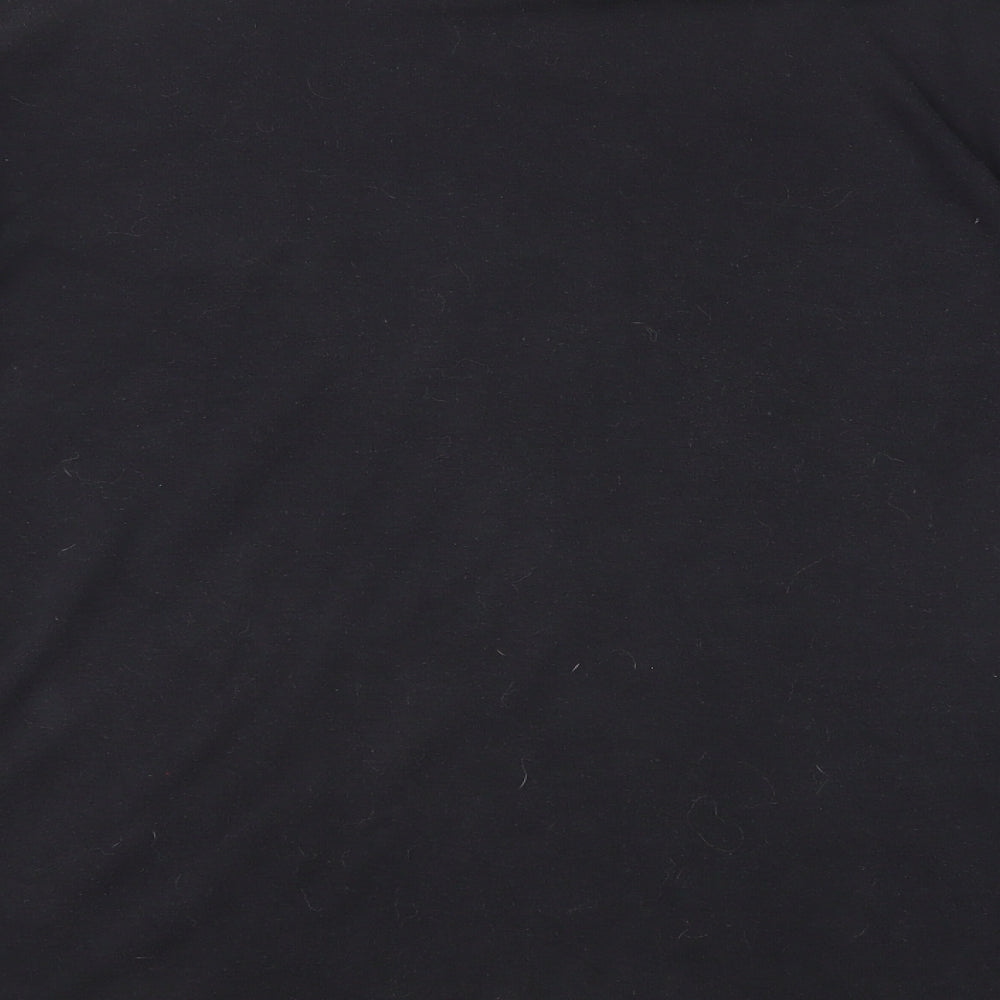 Brand and care label for C&A men’s black cotton pullover sweatshirt, size M