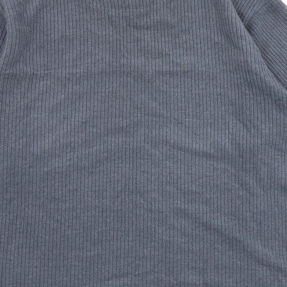 Brand and care label for Maine New England men’s blue polyester pullover sweatshirt, size M