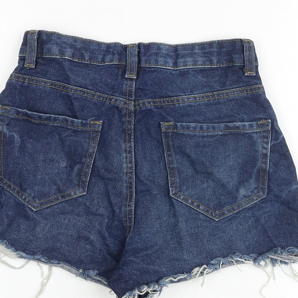 Brand and care label for Denim & Co. women’s blue 100% cotton boyfriend shorts, size UK 6, regular zip - raw hem