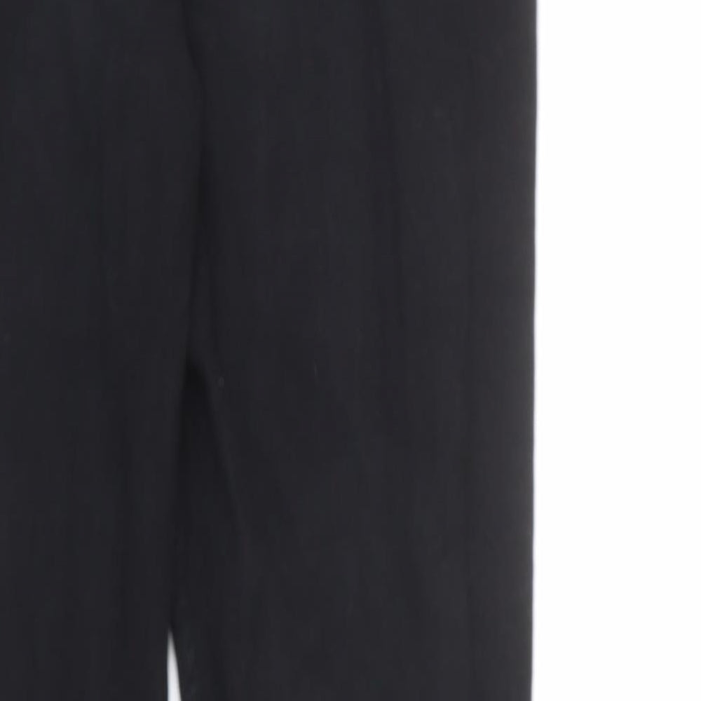 Brand and care label for Denim & Co. men’s black cotton straight jeans, size 32, in, 32-inch leg regular zip