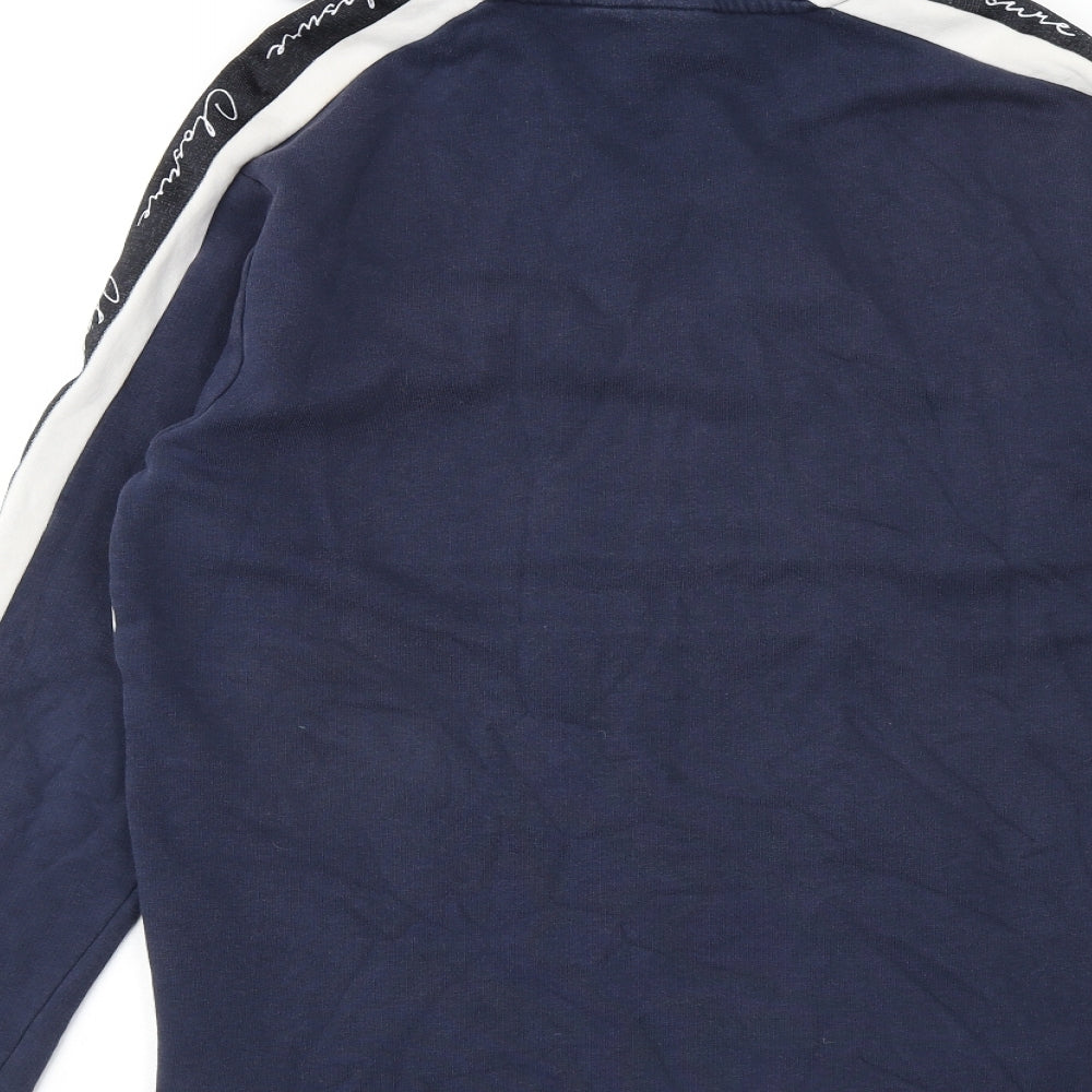 Brand and care label for Closure men’s blue cotton pullover hoodie, size M