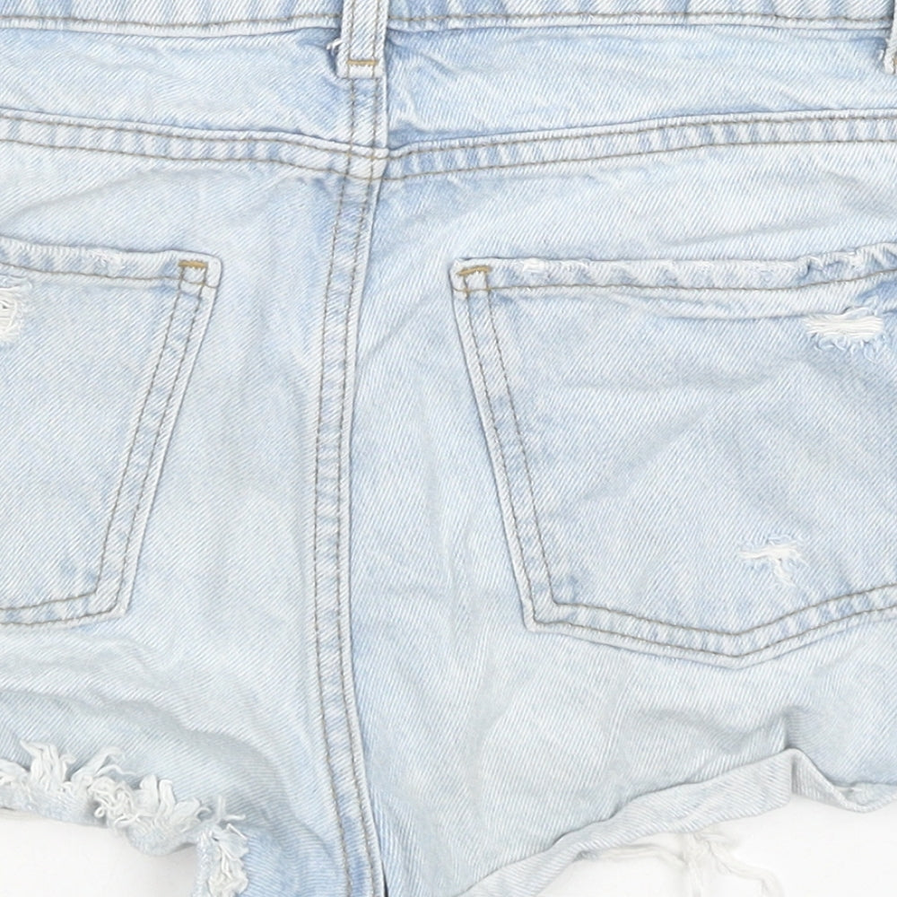 Brand and care label for Denim & Co. women’s blue cotton hot pants shorts, size UK 4, 3-inch leg regular zip