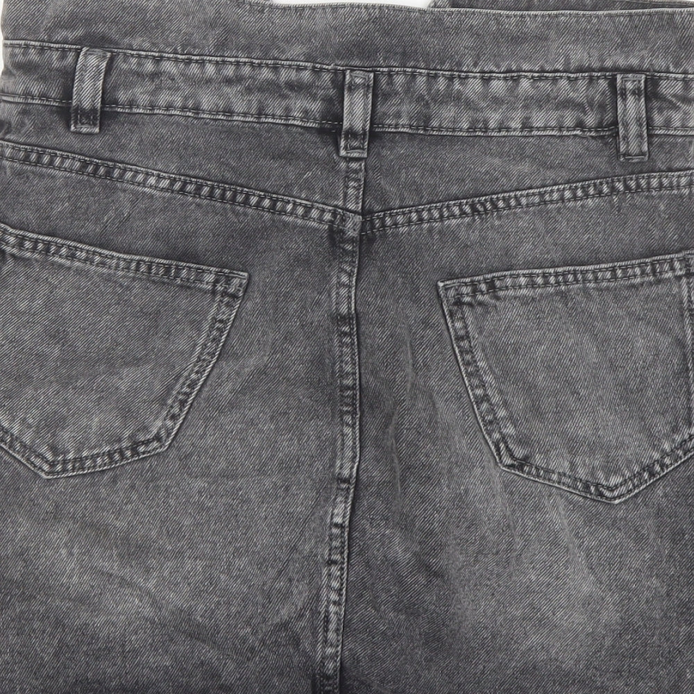 Brand and care label for Denim & Co. women’s grey cotton a-line skirt, size UK 8, button